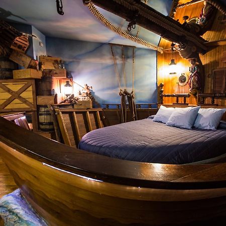 Feather Nest Inn (Adults Only) Черри-Хилл Экстерьер фото