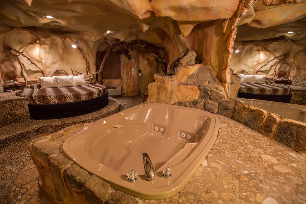 Feather Nest Inn (Adults Only) Черри-Хилл Экстерьер фото